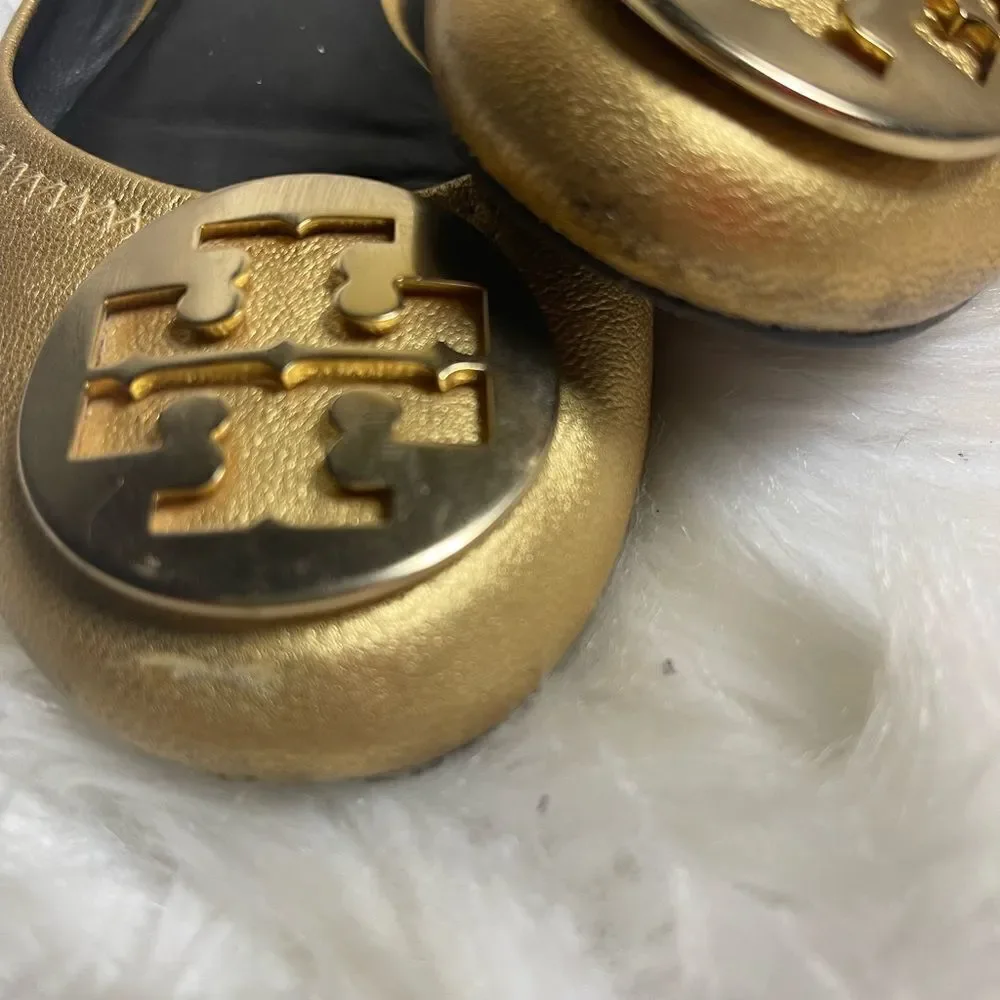 Tory Burch leather Gold slip on  flats round toe gold tone logo accent SZ9M